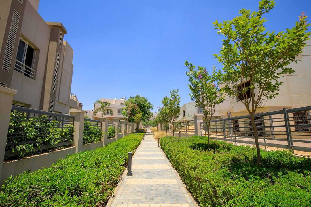 Atrio Compound, Sheikh Zayed