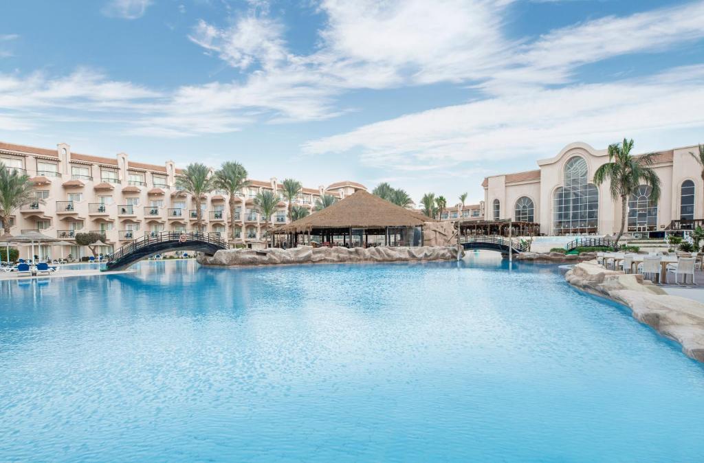 Pyramisa Beach Resort Sahl Hasheesh - A Premier Destination in Sahl Hasheesh, Egypt