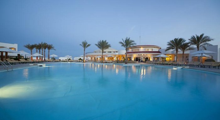 منتجع كورال بيتش تيران