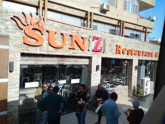 Sun Z Restaurant and Lounge, Giza, Egypt