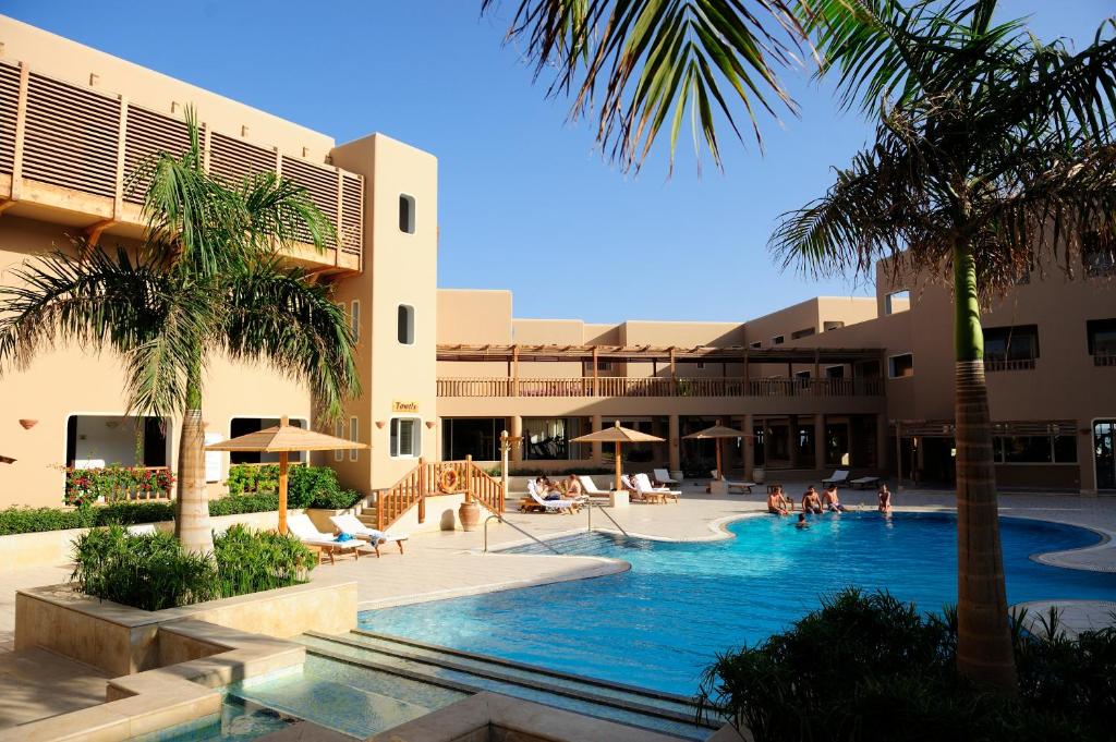 The Breakers Diving and Surfing Lodge 1