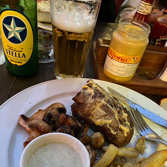 مطعم شاروود الشيخ زايد