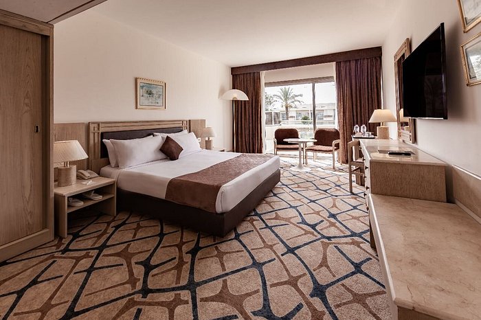 منتجع بيراميدز بارك القاهرة