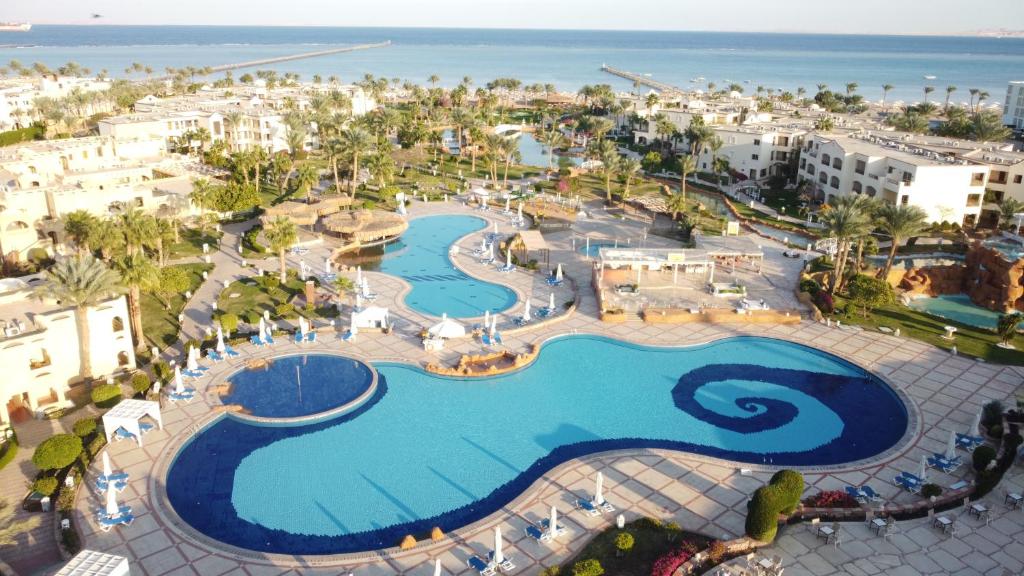 Regency Plaza Aqua Park & Spa Resort 1