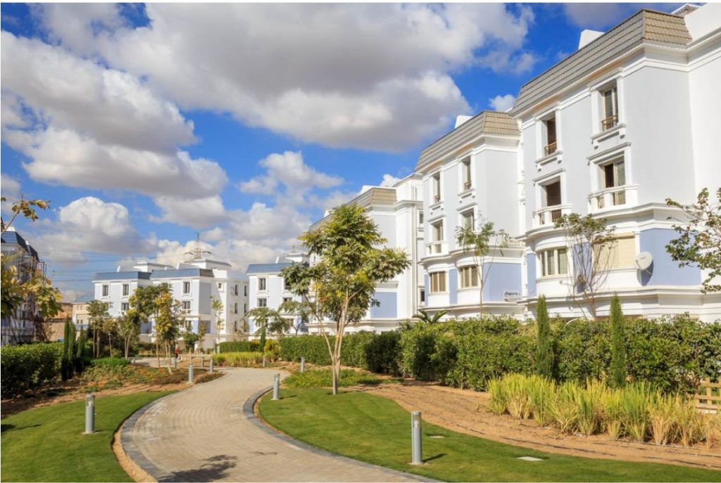 كمبوند ماونتن فيو جيزة بلاتوه: الحياة العصرية مع عجائب العصور القديمة