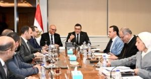 Minister of Housing and Governor of Qalyubia Review Several Joint Work Files