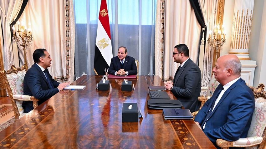 President Abdel Fattah El-Sisi Meets with the Prime Minister and Minister of Housing, Utilities, and Urban Communities