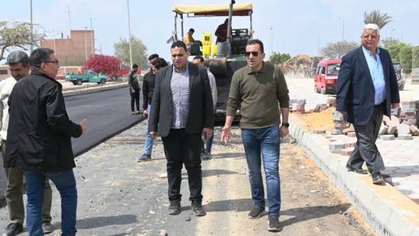 Head of 10th of Ramadan City Authority Inspects Road Development Works in Industrial Zones
