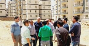 Housing Minister Follows Up on Housing Projects and Violation Control Campaigns in Badr City
