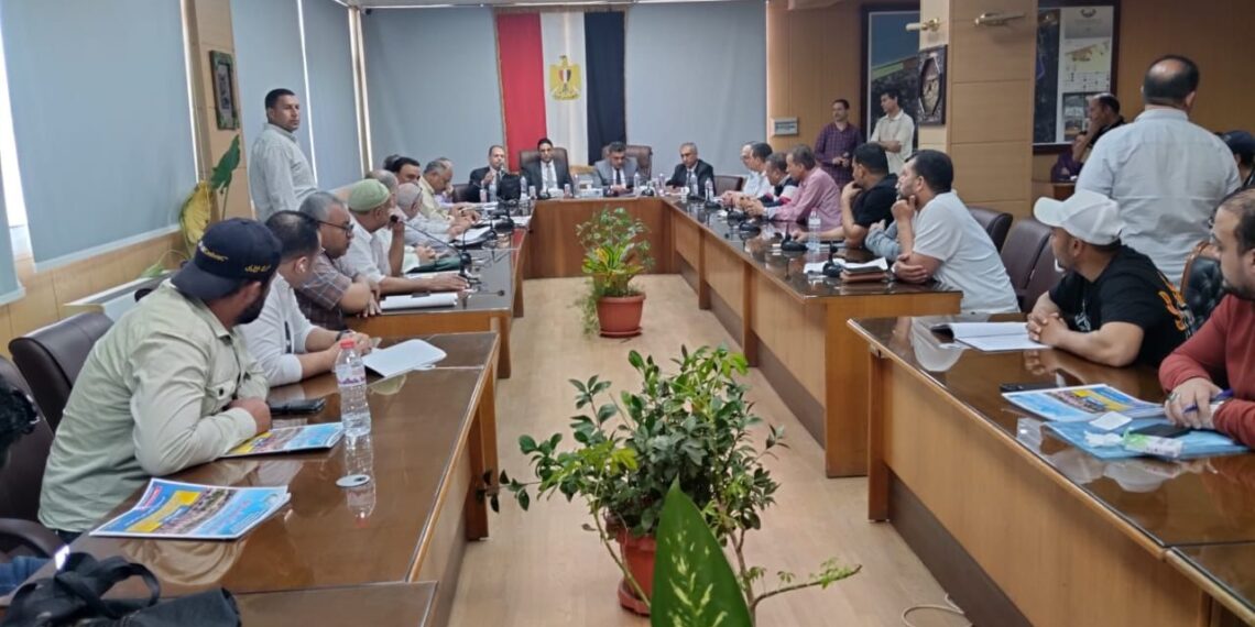 Allocating Commercial Shops through Public Auction and Campaign Against Violations in the City