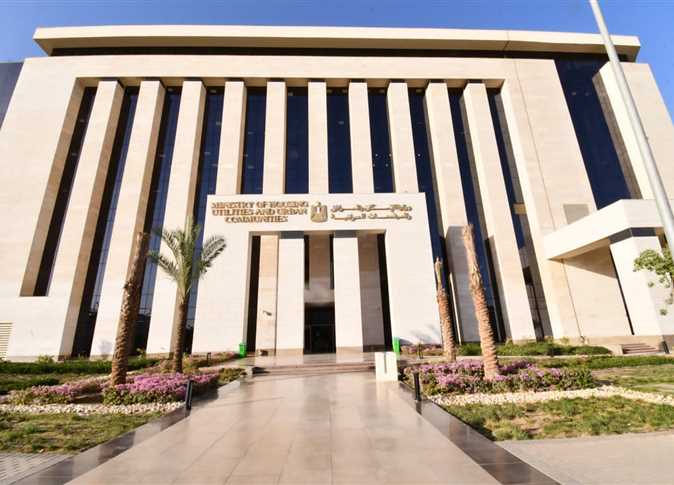 Housing Minister Follows Up on Utility and Road Projects Underway in the Southern Expansions of New Cairo City