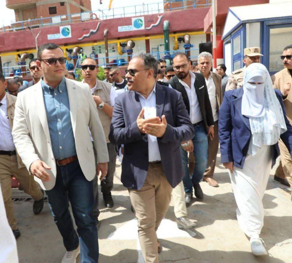 Housing Minister and Sharqia Governor Conclude Tour by Inspecting Al-Aziziyah Water Purification Plant in Minya Al-Qamh