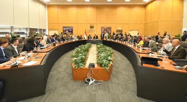 Minister of Housing Holds Regular Meeting with Members of the House of Representatives and the Senate