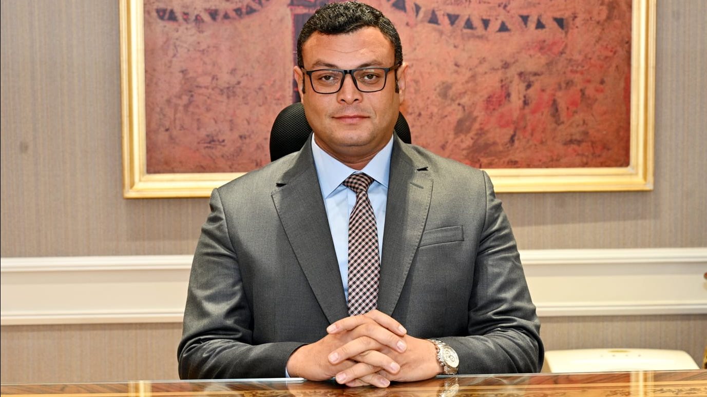 Minister of Housing Inspects Roads and Axes in El Shorouk City During His Tour