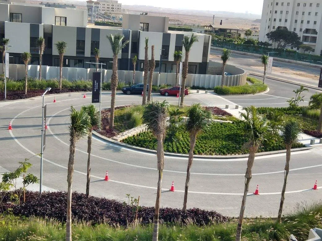 Al Burouj Compound