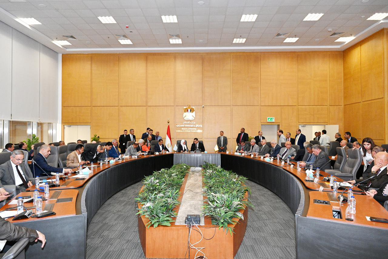 Minister of Housing Holds Regular Meeting with Members of the House of Representatives and Senate