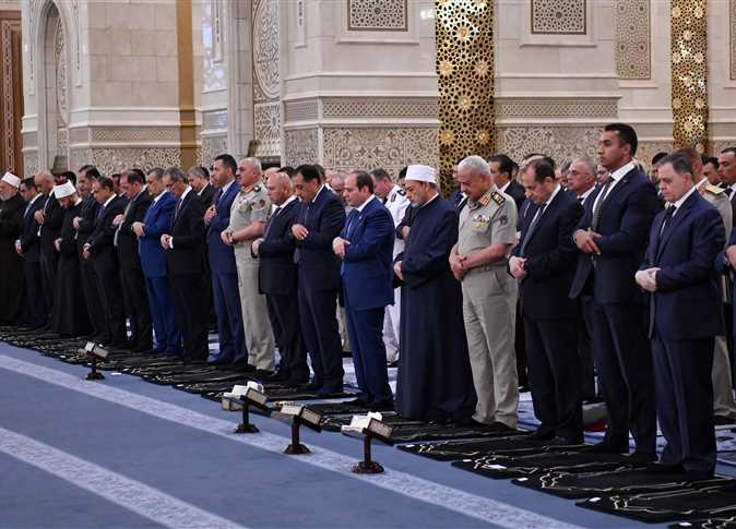 President El-Sisi Orders Medical Treatment for Awqaf Imam After Noticing Foot Injury While Receiving a Salute