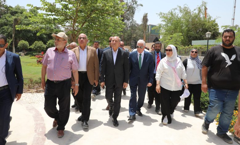 Cairo Governor and Presidential Advisor Inspect Development Works at Al-Azbakeya Garden