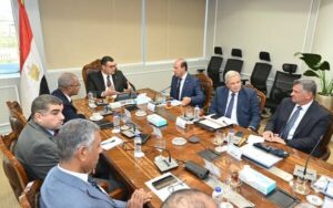 Housing Minister Holds Meeting to Review Progress of Ongoing Projects under the Decent Life Initiative