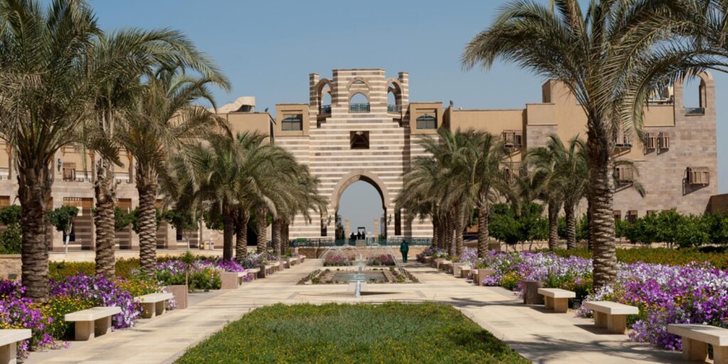 عقارات بالقرب من أفضل الجامعات في مصر