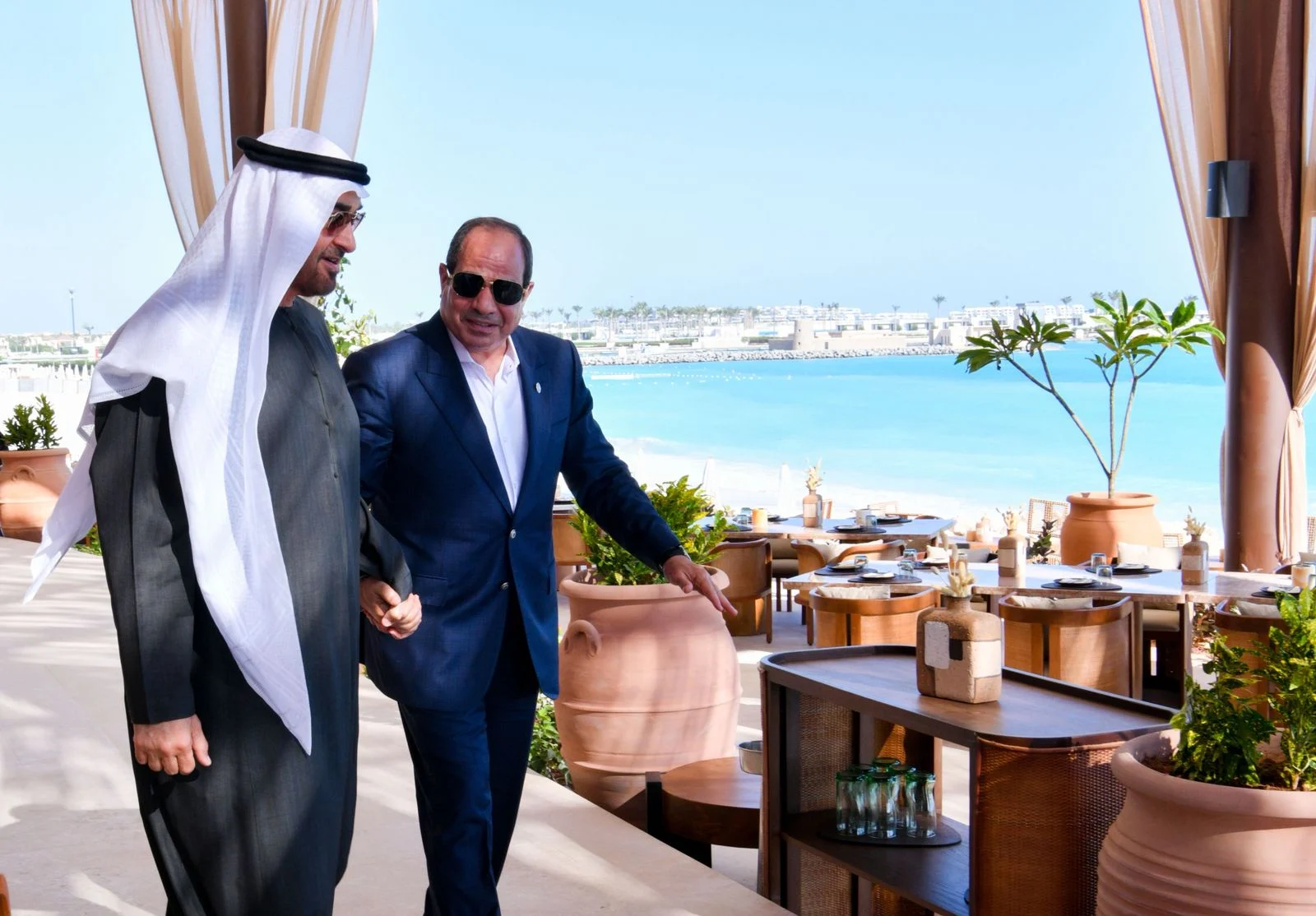 El-Sisi and Bin Zayed Among the People: Memorable Photos with Citizens in Alamein