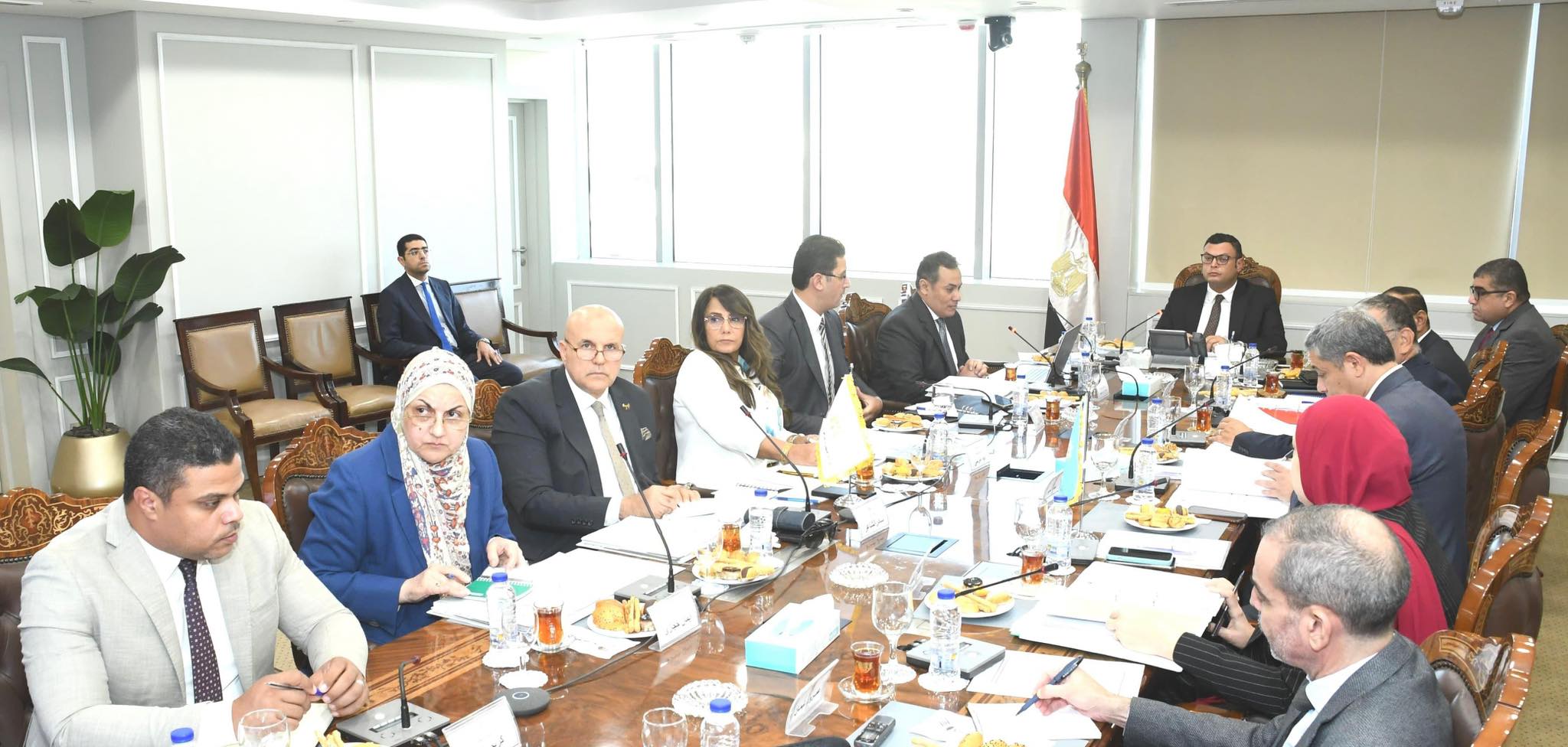 Minister of Housing Discusses Updating Master Plans for Tourist Centers
