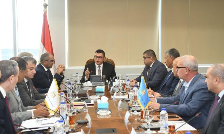 Minister of Housing Reviews Electrical Supply Status for Drinking Water and Wastewater Stations