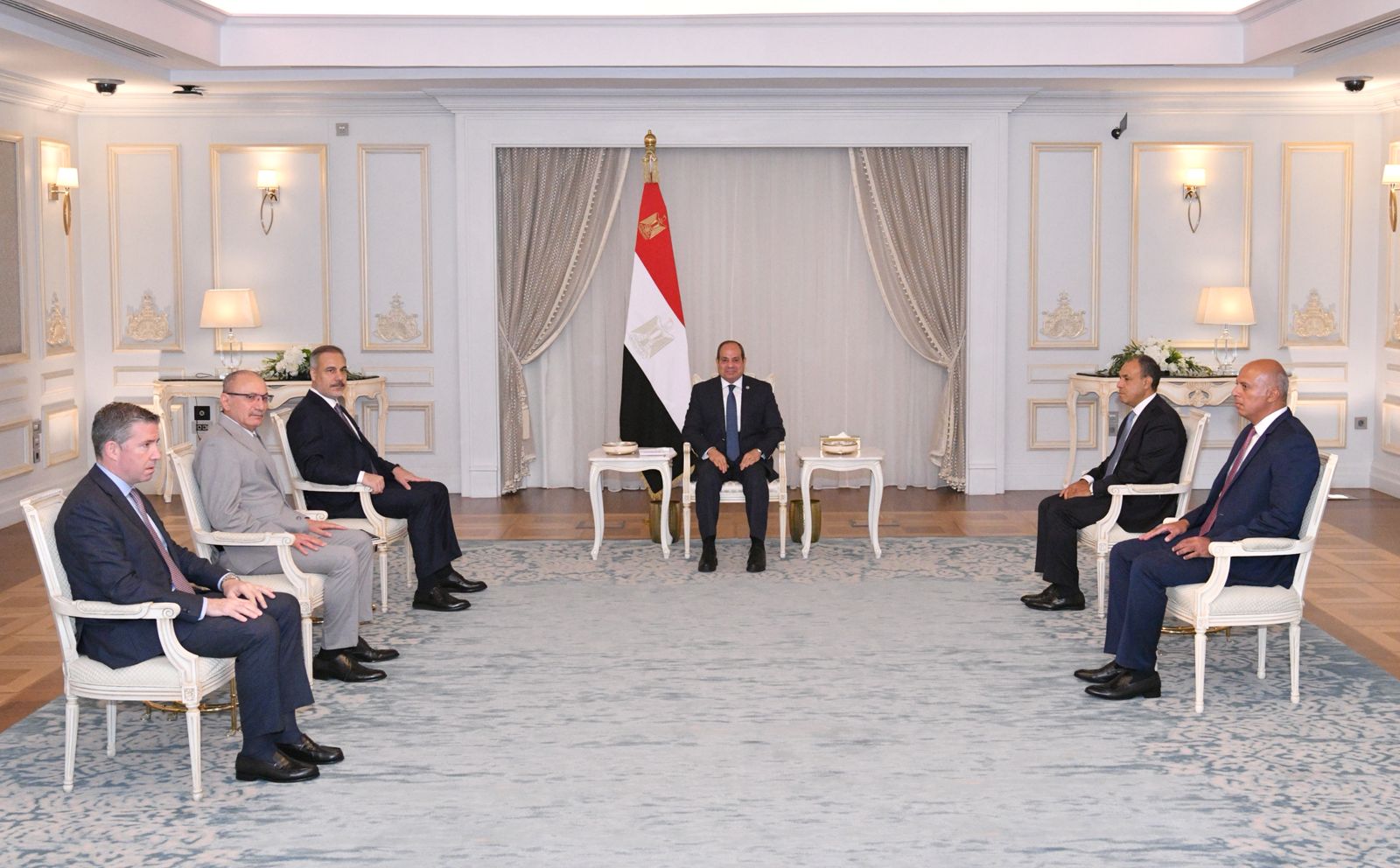 President El-Sisi and Turkish Foreign Minister Affirm the Need to Strengthen Economic Cooperation Between the Two Countries