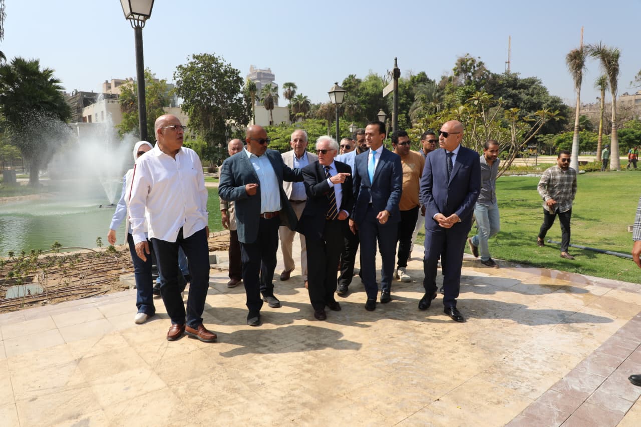 Cairo Governor Inspects Azbakeya Garden in Downtown Ahead of Its Opening
