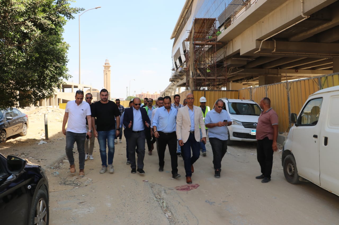 Leadership of 6th of October City Authority Inspects Road and Traffic Axis Development Projects