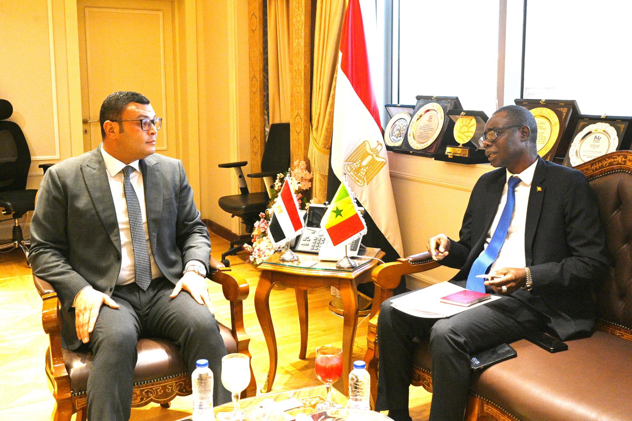 Minister of Housing Receives the Ambassador of the Republic of Senegal in Cairo to Discuss Enhancing Cooperation