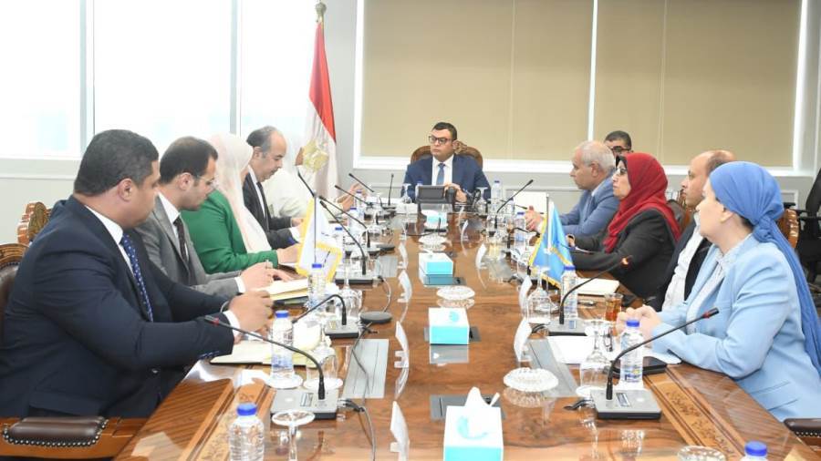 Minister of Housing Reviews Regulations, Standards, and Guidelines for Advertisements on Public Roads
