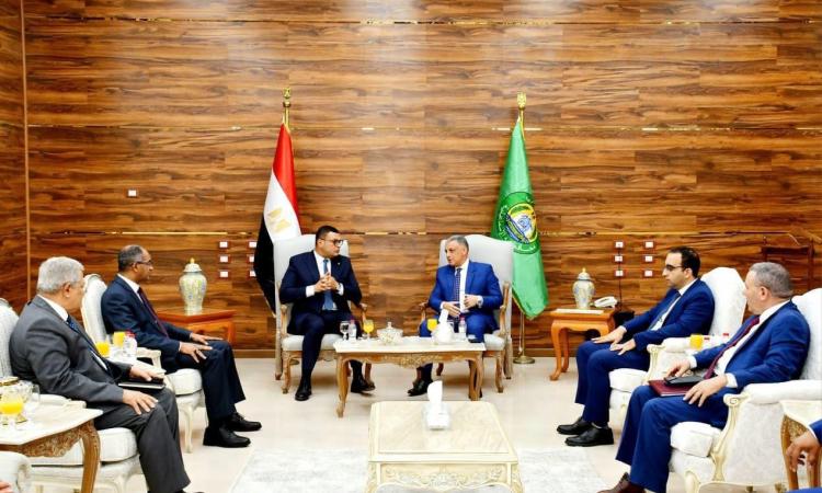 Minister of Housing and Governor of Ismailia Meet to Discuss a Number of Joint Work Files