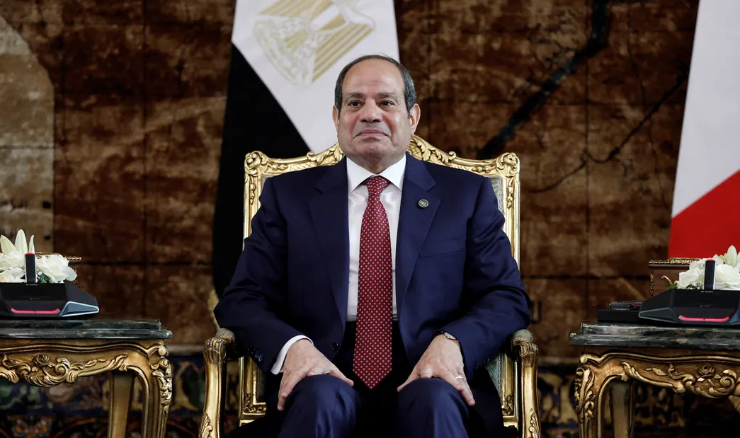 El-Sisi Commends the Efforts of the Egyptian Army in Supporting Security Pillars