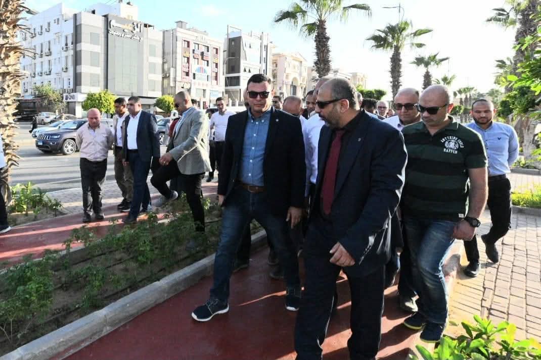 Minister of Housing Inspects Housing Projects and Road Networks in Badr City