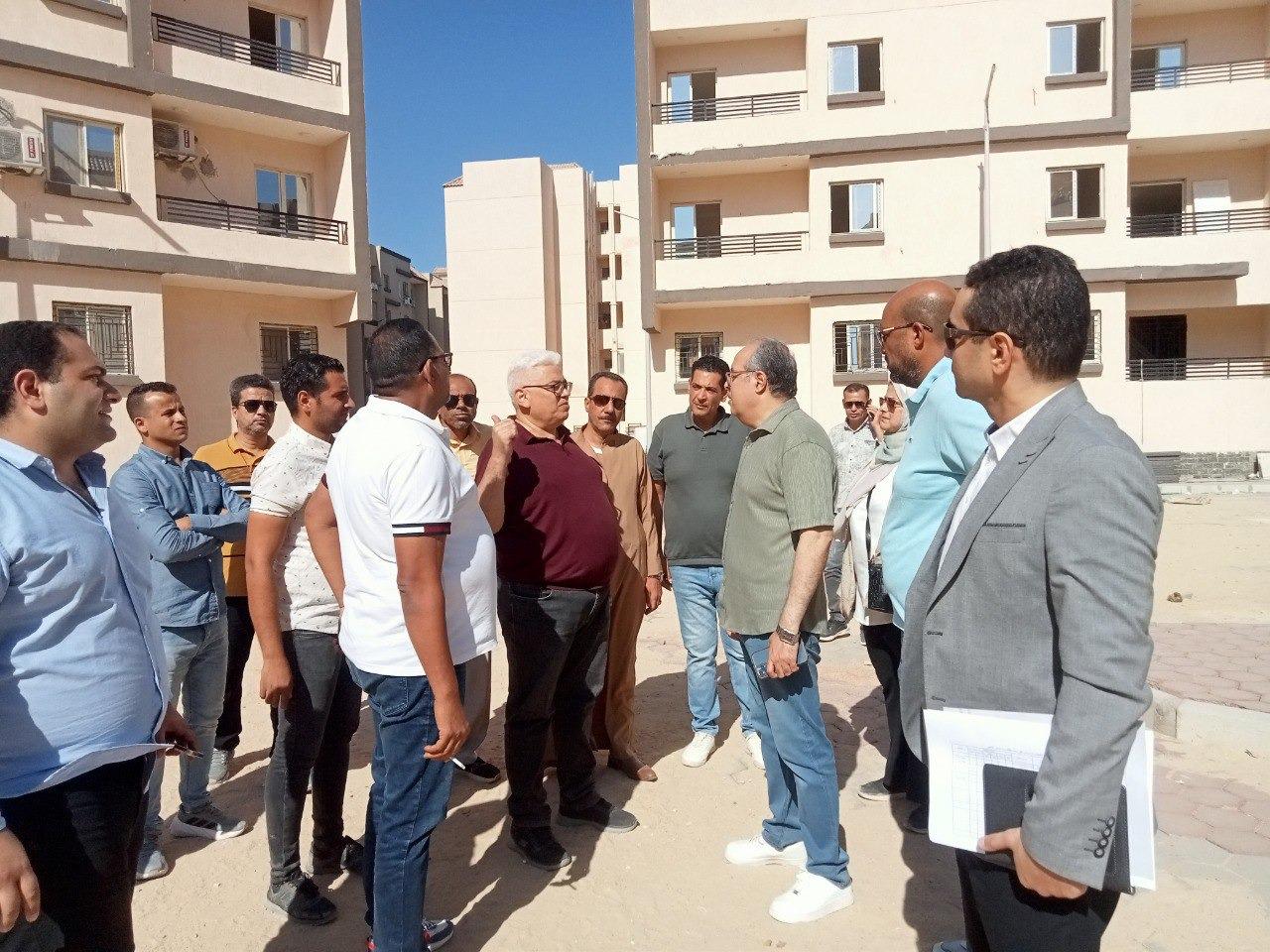 Housing Officials Visit the Red Sea Governorate to Provide Technical Support and Follow Up on Ongoing Projects