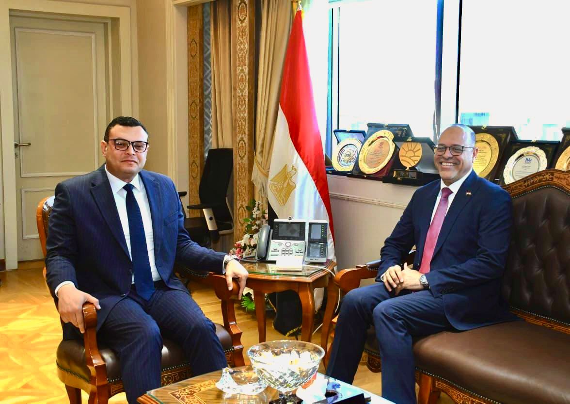 Ministers of Housing and Manpower Discuss Strengthening Cooperation on Key Joint Files