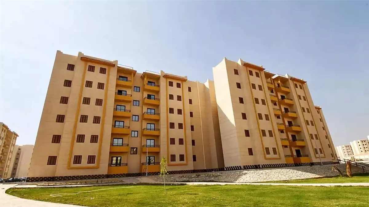 Head of Hadayek October Authority Announces Construction of 4 Five-a-Side Football Fields in “Housing for All Egyptians."