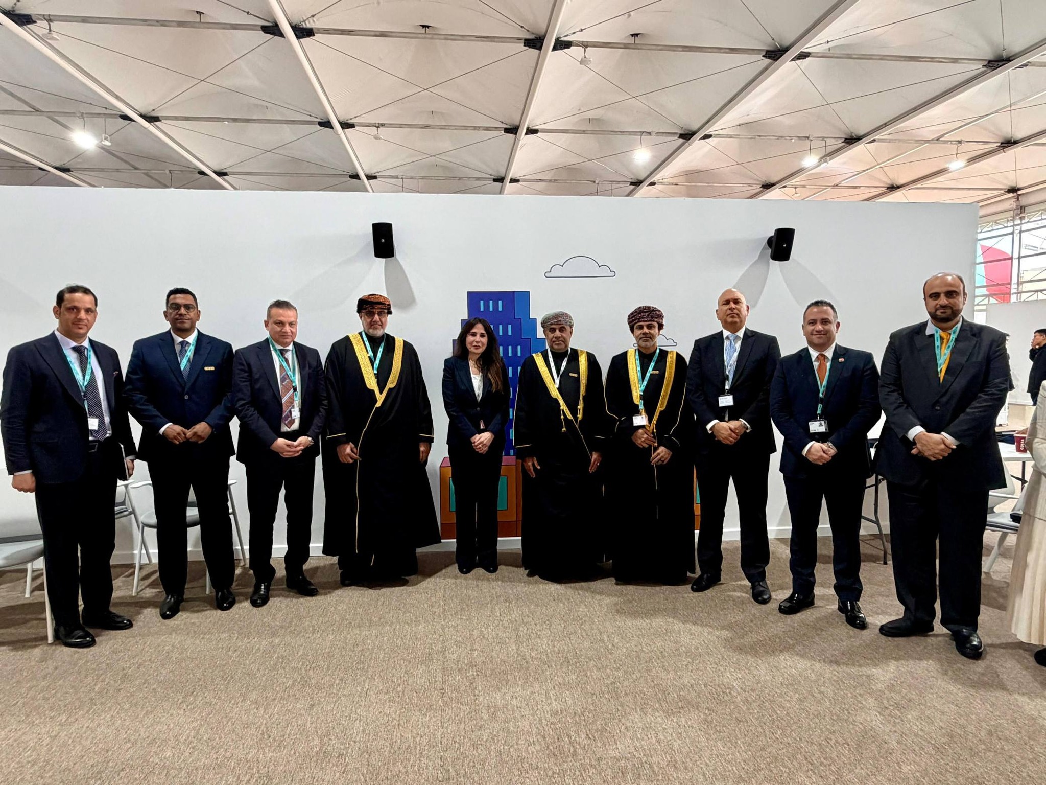 Minister of Housing Explores Ways to Enhance Joint Cooperation in Housing and Urban Development with Omani Counterpart