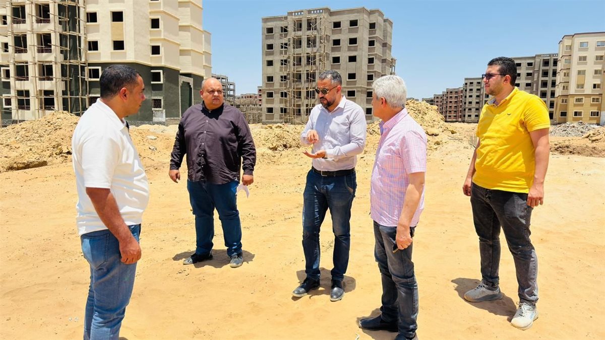 Head of New Obour City Authority Reviews Operations at the Legalization Technology Center