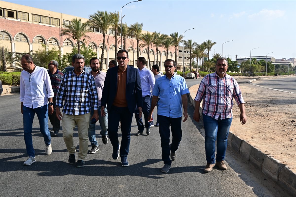 Head of 10th of Ramadan City Authority Reviews Industrial Zone Upgrades, Stresses Faster Road and Utilities Projects