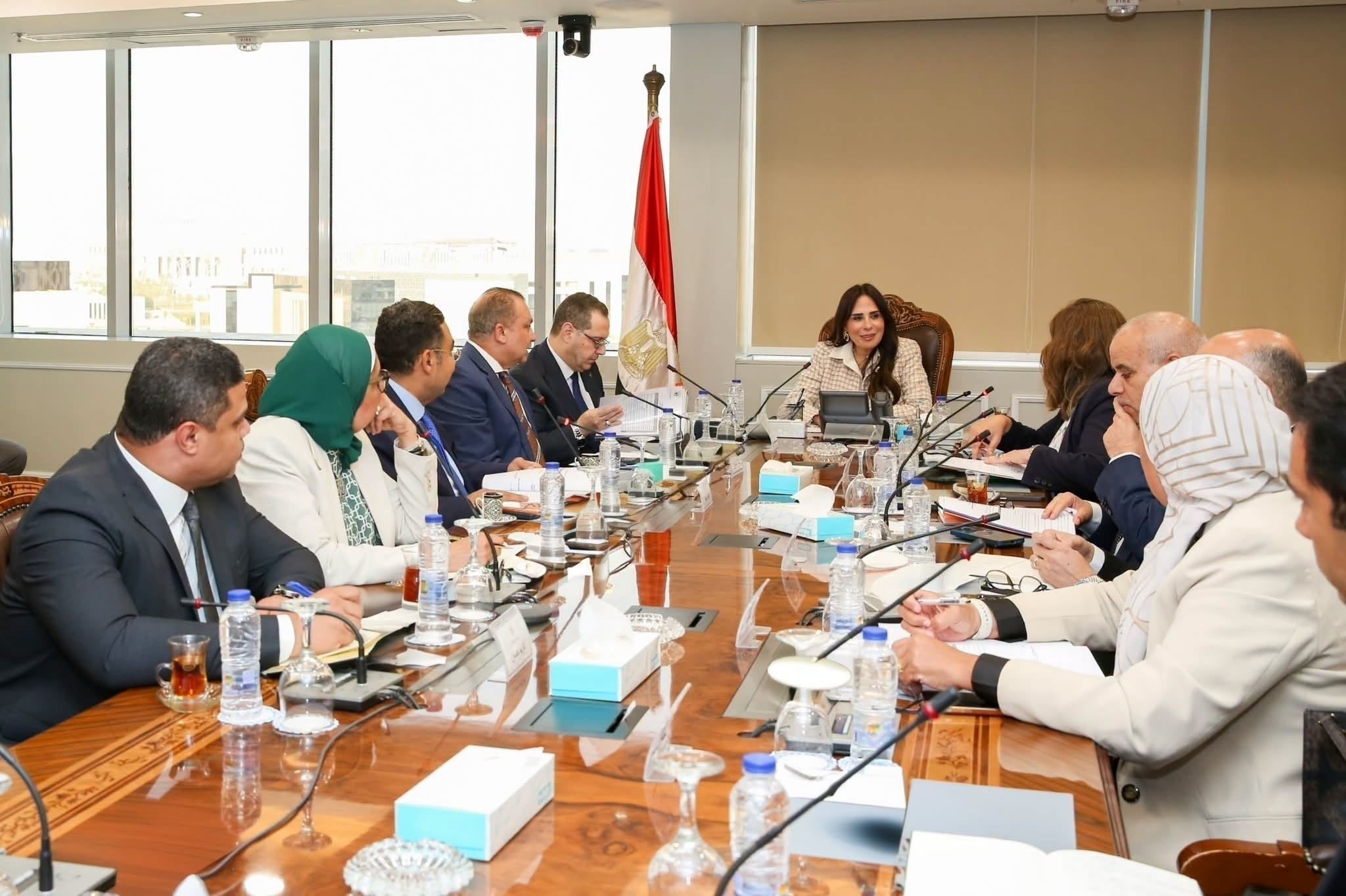 Housing Ministry Reviews Executive Status of "Housing for All Egyptians" Projects and Performance Indicators