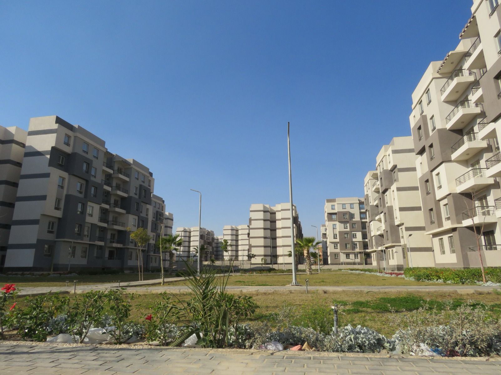 Obour City Development Authority Head Inspects Cleaning and Maintenance Works in Youth District and Youth Housing Areas