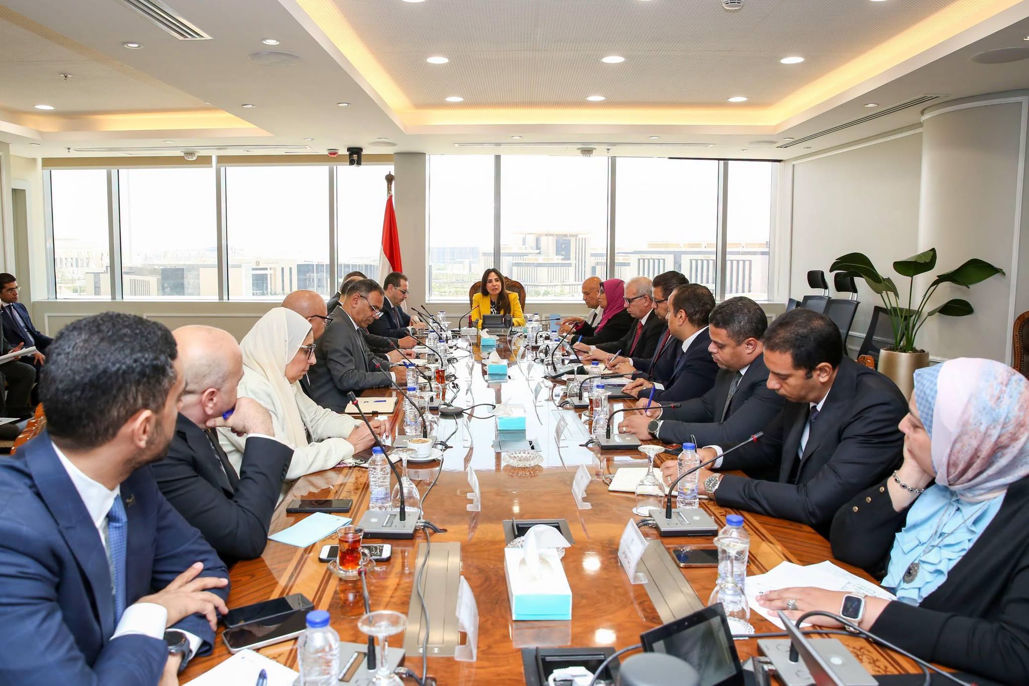 Housing Minister Holds an Expanded Meeting with Vice Presidents of the New Urban Communities Authority